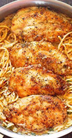 Chicken Pasta in Creamy White Wine Parmesan Cheese Sauce Chicken For Spaghetti, Dinner Italian, Italian Chicken Pasta, Parmesan Cheese Sauce, Chicken And Noodles, Chicken And Pasta, Dinner Experience, Creamy Chicken Pasta, Favorite Dinner