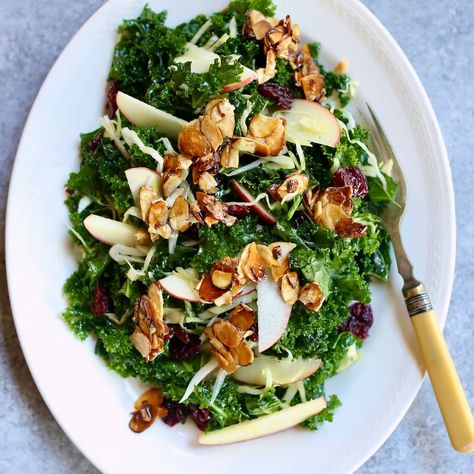 Chick Fil A Kale Salad Recipe Chick Fil A Kale Salad Recipe, Kale Salad Dressing, Kale Salad Recipes, Superfood Salad, Ambrosia Salad, Fresh Figs, Kale Salad, Fresh Apples, Chicken Salad Recipes