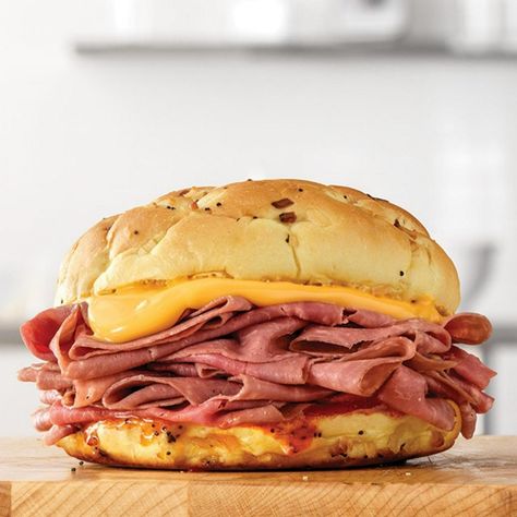 Arby's roast beef and cheddar. Arbys Beef And Cheddar, Arby's Sauce, Roast Beef And Cheddar, Beef And Cheddar, Italian Beef Sandwiches, Food Deals, Sliced Roast Beef, Food Bucket List, Beef Sandwiches