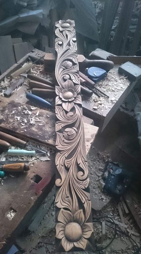 Tre Kunst, Carving Furniture, Wood Carving Furniture, Dremel Carving, Carved Wood Wall Art, Wood Carving For Beginners, Wood Carving Tools Knives, Door Design Images, Relief Carving