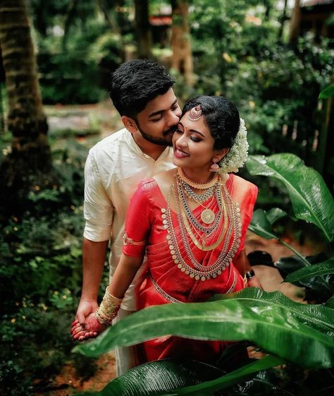 wedding photography in kerala About Kerala, Pre Wedding Photoshoot Beach, South Indian Wedding Hairstyles, Indian Wedding Poses, Kerala Wedding Photography, Kerala Wedding, Indian Wedding Photography Couples, Indian Wedding Couple Photography, Pre Wedding Photoshoot Outdoor