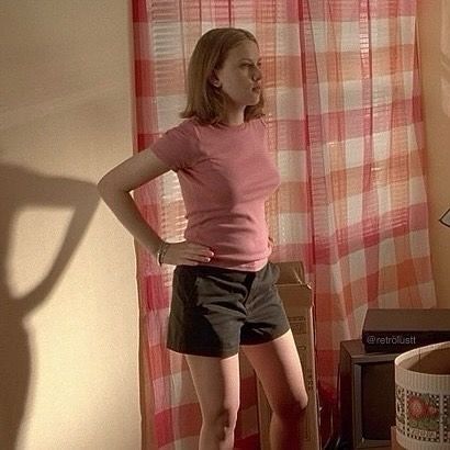 Rebecca’s outfits in Ghost World. Which one‘s your fav? • Ghost World 2001 • Drama/Indie film • 1h 52m • #ghostworld #movie #movies #thorabirch #scarlettjohansson #2000s #00s #outfits #outfit Thora Birch, Ghost World, Indie Film, Movies Outfit, Scarlett Johansson, Ghost, Drama, Film, Outfit Inspo