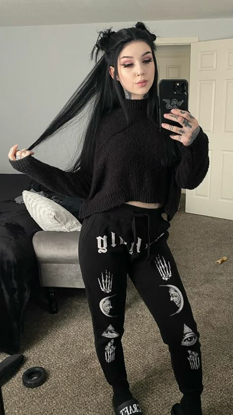 Brianna Todd Fallenmoon13, Latina Goth Fashion, Goth Workout Clothes, Casual Goth, Stomach Issues, Alt Outfits, Gothic Outfits, Goth Outfits, Alternative Outfits