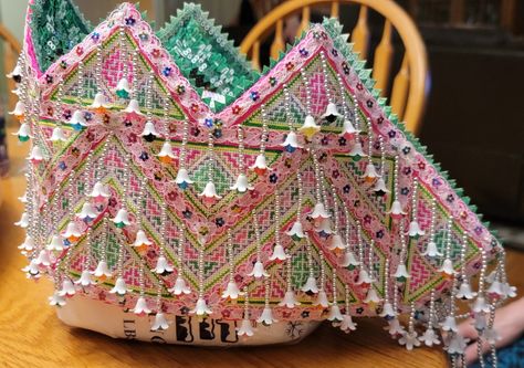 Hmong Pattern, Hmong Clothing, Paj Ntaub, Hmong Embroidery, Hmong Clothes, Princess Hat, Pattern Ideas, Beautiful Dress, Gingerbread House