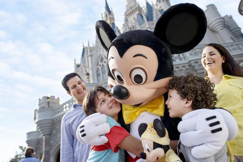 Everything You Need To Know about Memory Maker at Disney World Walt Disney World Orlando, Disney Travel Agents, Disney Florida, Disney Vacation Planner, Disney Tickets, Disney World Tickets, Above Kitchen Cabinets, The Family Handyman, Disney World Florida