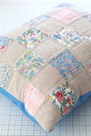 Pillow made with LIberty quilting Cottons using pattern from Patchwork USA pattern book, featured by top US quilting blog, Diary of a Quilter Usa Pattern, Liberty Quilt, Diary Of A Quilter, Patchwork Projects, Patchwork Clothing, Diy Sewing Gifts, Pillow Projects, Dosa Recipe, Patchwork Cushion