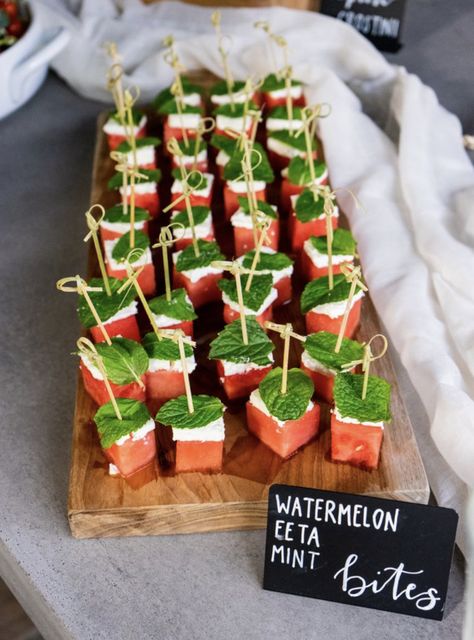 Food Ideas For Party, Ideas For Party Food, Luxury Campers, Party Food Buffet, Party Food Platters, Appetizer Bites, Lake Food, Summer Lake, Think Food