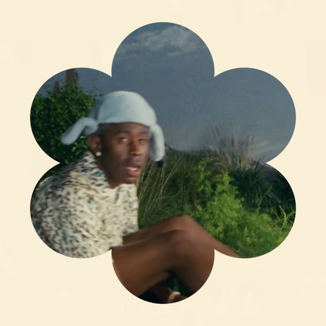 Tyler The Creator Homescreen, Ios Layout Ideas, Wallpaper Tyler The Creator, Lockscreen Widget, Tyler The Creator Wallpaper, Lockscreen Ios, Ios Layout, Widget Design, Iphone Photo App