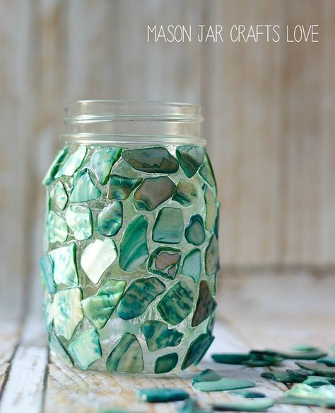 Why is it that the start of school also triggers the start of fall? I mean, there are still two weeks left of summer on the calendar.   With that in mind, I’m sharing one last summer project. … Easy Mason Jar Crafts, Crafty Witch, Jar Projects, Crafts Love, Library Crafts, Mason Jar Projects, Diy Mosaic, Upcycle Ideas, House Crafts