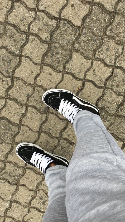 Old skool vans high tops #OldSkool #Vans #Sneakers #Hightops Mens Fashion Watches, High Top Vans, Poncho Style, Old Skool, Vans Old Skool Sneaker, Vans Sneaker, Sneakers Fashion, High Tops, Boho Fashion