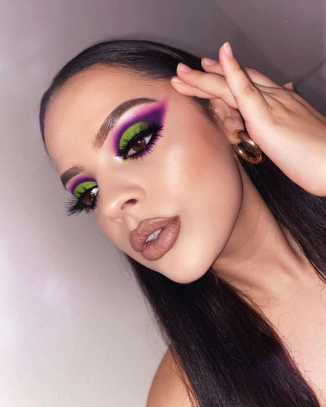 Purple And Green Eye Makeup, Green And Purple Makeup Look, Purple And Green Eyeshadow Looks, Purple And Green Makeup Looks, Purple Green Eyeshadow, Green And Purple Eyeshadow Looks, Green And Purple Eye Makeup, Purple And Green Eyeshadow, Green And Purple Eyeshadow