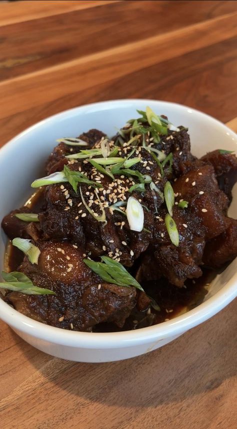 Korean Braised Oxtail (Kkorijjim) Oxtail Recipes Korean, Oxtail Recipes Asian, Asian Beef Shank Recipe, Korean Braised Oxtail, Braised Oxtail Recipes, Korean Oxtail Soup Recipe, Oxtail Ramen, Korean Oxtail, Korean Oxtail Soup