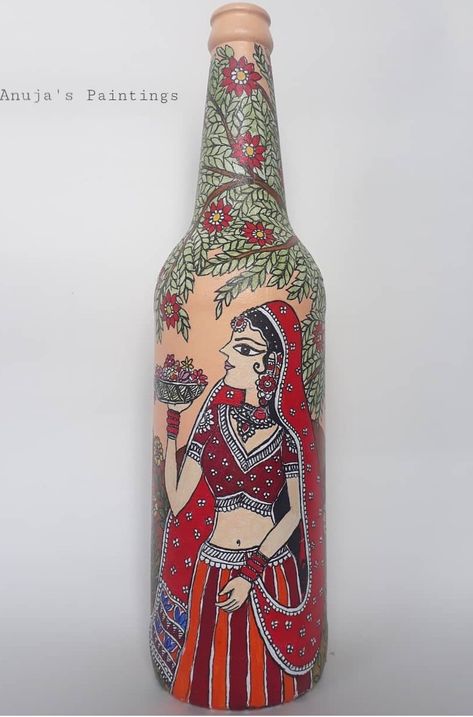 Madhubani Art On Bottles, Madhubani Drawing Indian Paintings, Madhubani Lady, Bottle Art Projects, Painted Saree, Warli Painting, Colorful Things, Abstract Art Paintings Acrylics, Pot Painting