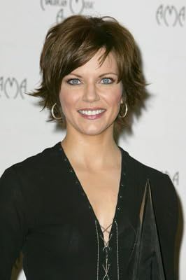 Martina McBride Martina Mcbride Short Hair, Martina Mcbride Hairstyles, Martina Mcbride, Short Hair Styles, Girl Outfits, Hair Styles, Hair