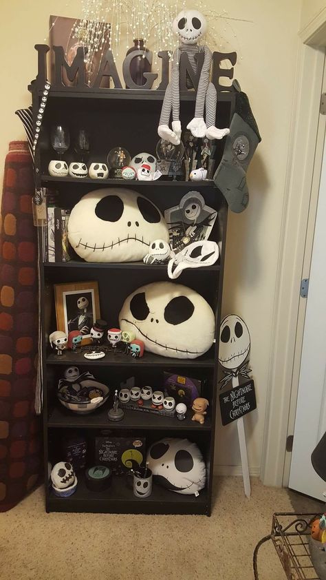 Nightmare Before Christmas Room Ideas Bedrooms, The Nightmare Before Christmas Bedroom, Jack Skellington Bedroom, Nightmare Before Christmas Room Decor, Tim Burton Room, Nightmare Before Christmas Room, Nightmare Before Christmas Bedroom, Nightmare Before Christmas Pictures, Horror Room