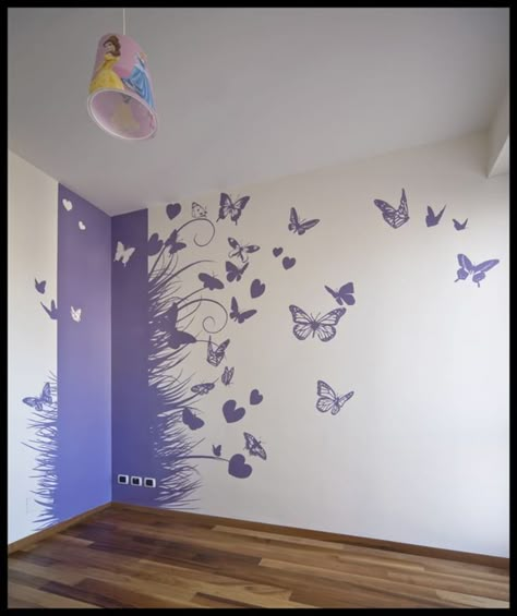 Dec 30, 2019 - Nora Luz Canto Gomez descrubrió este Pin. Descubre (y guarda) tus propios Pines en Pinterest. Lavender Wall Design, Butterfly Wall Painting Bedrooms, Butterfly Accent Wall, Purple Room Ideas Bedrooms, Ideas Para Pintar Cuartos, Diy Wall Painting, Room Wall Painting, Bedroom Wall Designs, Wall Painting Decor