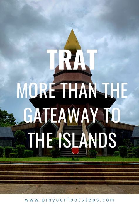 For most tourists, the city of Trat is only a transit point for trips to the popular Koh Chang, Koh Mak and Koh Kut islands. But is it worth stopping for a little bit longer? There aren’t any breathtaking sights or big resorts or party streets full of bars. It’s a normal town. Just that. So if you are looking for a local atmosphere, away from the crowds of tourists that you may encounter on the islands, make at least a few hours stop in Trat and you won’t regret it. Thailand Guide, Koh Chang, Travel Asia, Asia Travel Guide, Island Travel, Asia Travel, Travel Guides, Where To Go, Travel Blog