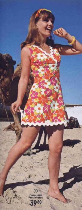 Flower dress Mod Summer Beach Dresses, 1960s Flower Power Fashion, Fitted Daisy Print Beach Dress, 1970s Floral Beach Dresses, Groovy Fashion, 70s Clothing, 1960s Floral Dress, Fashion 1970s, Christie Brinkley