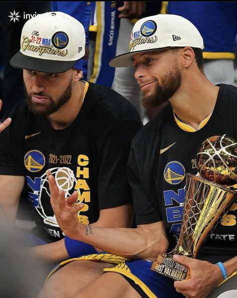 champions Brother Wallpaper, Splash Bros, Stephen Curry Wallpaper, Curry Wallpaper, Stephen Curry Pictures, Splash Brothers, Curry Basketball, Warriors Basketball, Nba Pictures