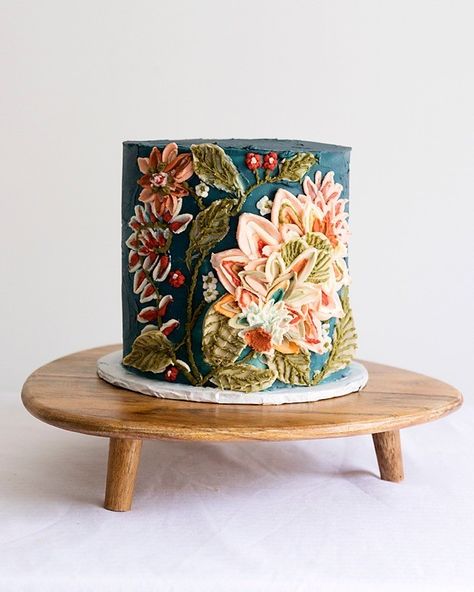 Blush Cake, Paisley Cake, Persian Paisley, Flowers For Cake, Cakes Creative, Nutella Cookie, How To Make Wedding Cake, Bold Flowers, Hand Painted Cakes