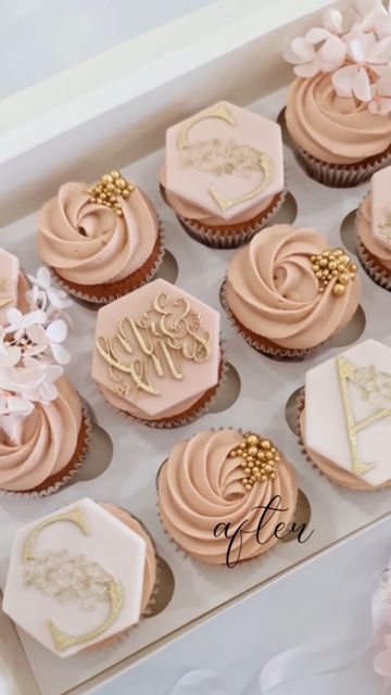 Vow Renewal Cupcakes, Blush Cupcakes Wedding, Rose Gold Wedding Cupcakes, Boho Wedding Cupcakes Ideas, Nikkah Cupcakes, Mini Cupcake Designs, Wedding Cupcakes Pink, Boho Cupcakes Wedding, Engagement Cupcake Ideas