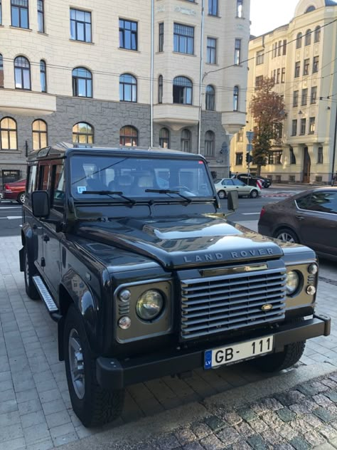 Range Rover Old, Old Range Rover, Old Land Rover, Range Rover Car, Car Dream, Thomas Shelby, 2023 Vision, Future Lifestyle, Future Car