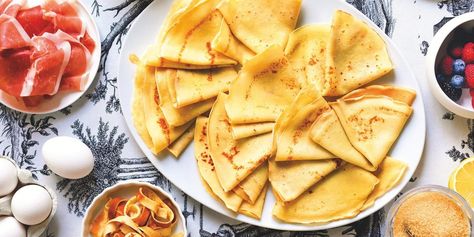 How to Make Sweet or Savory Crespelle - La Cucina Italiana Italian Crepes, Crespelle Recipe, Vegetarian Italian Recipes, Brunch Foods, Crepes Filling, Crepes And Waffles, Vegetarian Italian, Crepe Maker, Italian Foods