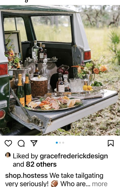 Fancy Tailgate, Polo Tailgate, Southern Tailgate, Polo Picnic, Tailgate Ideas, Kentucky Derby Party Food, Dinner Experience, Country Gentleman, Luxury Picnic