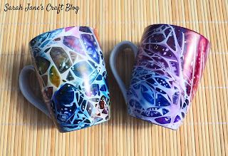 Plastic Wrap Alcohol Ink on Mugs Alcohol Cups, Alcohol Ink Mugs, Alcohol Ink Glass, Painted Coffee Mugs, Alcohol Ink Crafts, Ink Crafts, Art Supply Stores, Alcohol Ink Painting, Diy Tumblers