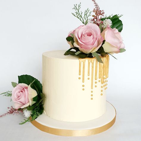 Elegant cake - A classy and elegant cake for a young lady's birthday celebration Elegant 65th Birthday Cake, Cakes For Ladies Birthday For Women, Buttercream Cakes For Ladies, 50 Year Old Cakes For Women, Ladies Cakes Birthday Elegant, Elegant 70th Birthday Cakes For Women, Simple Cake Designs Birthday Classy, Buttercream Birthday Cake For Women, Classy Birthday Cakes For Ladies