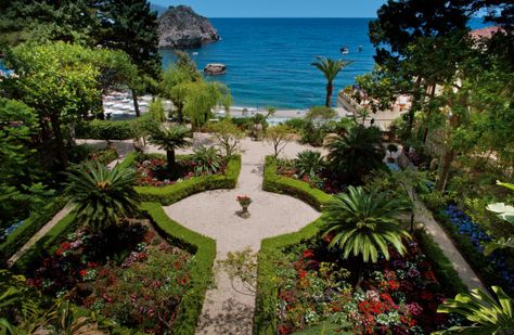 Belmond Villa Sant'Andrea | Mazzarò, Sicilia, Italy - Venue Report Romantic Hideaways, Sicily Wedding, Seaside Hotel, Belmond Hotels, Italian Vacation, Italy Holidays, Seaside Towns, Italy Vacation, Lush Garden