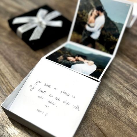 Photo Memory Box Diy, Diy Accordion Photo Book, Accordion Photo Book, Photo Box Diy, Accordian Album, Memories Box Diy, Accordian Book, Diy Photo Projects, Photo Gifts Diy