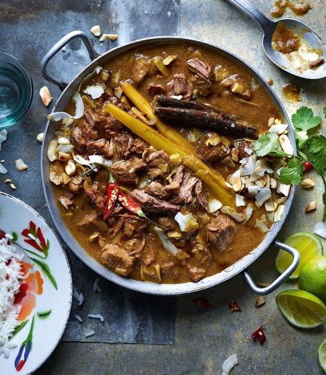 Malaysian-slow-cooked-beef-curry Malaysian Beef Curry, Beef Curry Slow Cooker, Massaman Curry Beef, Sri Lankan Beef Curry Recipe, Slow Roast Beef, Durban Beef Curry Recipe, Malaysian Curry, Kecap Manis, Beef Curry Recipe