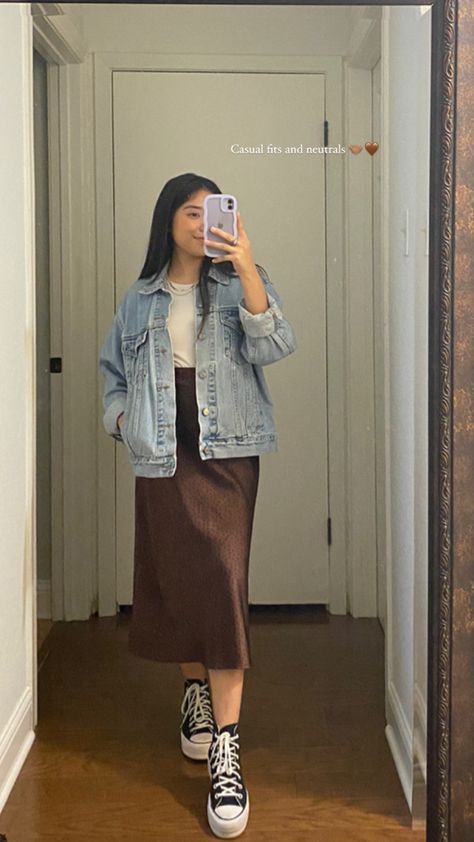 Mid Size Modest Outfits, Fall Pentecostal Outfits Casual, Modest Neutral Outfits, Rainy Days Outfit Aesthetic, Modest Outfit For Summer, Modest Outfit Women, Penicostal Fashion, Casual Pentecostal Outfits, Modest Chic Outfits Summer