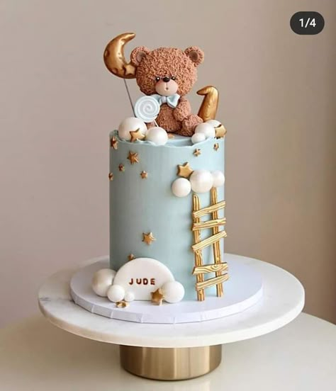 Teddy Bear Birthday Cake, Baby Shower Cakes Neutral, Teddy Cakes, Rodjendanske Torte, Boys First Birthday Cake, Baby Boy Birthday Cake, Baby Birthday Photoshoot, Idee Babyshower, Teddy Bear Cakes