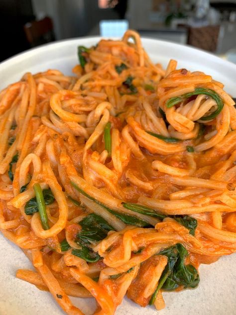 Cheesy Hearts Of Palm Pasta with Marinara & Spinach — Amanda Robyn Refined Optavia Hearts Of Palm Recipes, Palm Of Hearts Pasta, Hearts Of Palm Spaghetti Recipes, Heart Of Palm Pasta Recipes, Hearts Of Palm Recipes Pasta, Palmini Recipes, Hearts Of Palm Recipes, Shirataki Recipes, Hearts Of Palm Pasta