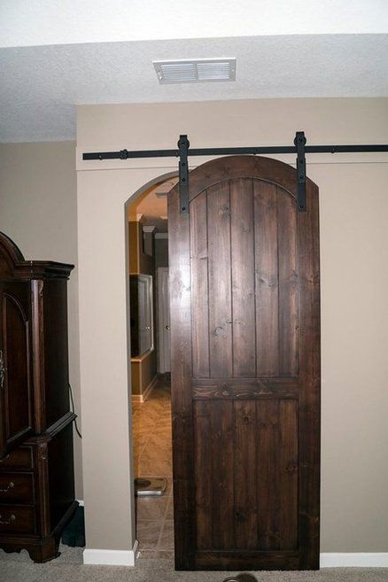 arched top barn door Arched Barn Door, Arched Interior Doors, Barn Door Projects, Arch Doorway, Barn Door Designs, Arch Interior, Arched Doors, Doors Sliding, Diy Barn Door