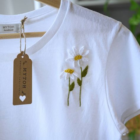 MYTOH ® (@mytoh_handmade) • Instagram photos and videos Embroidery Tshirt, Hand Embroidery Projects, Cami Set, No Rain, Cute Embroidery, Design Clothes, Flower Embroidery Designs, Customise T Shirt, Embroidered Tshirt