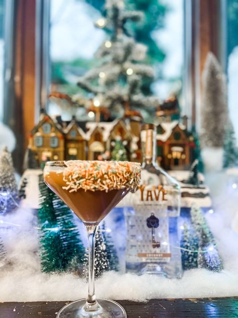 This Toasted Coconut Espresso Martini is the perfect dessert martini! Coconut Espresso, Dessert Martini, Coconut Tequila, Cream Of Coconut, Christmas Sprinkles, Espresso Martini, Toasted Coconut, Shredded Coconut, Perfect Desserts