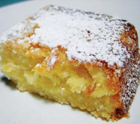 On the trail of gooey goodness Ooey Gooey Butter Cake, Skillet Bread, Gooey Butter, Rhubarb Cake, Gooey Butter Cake, Butter Cake Recipe, Kitchenaid Stand Mixer, Cake Vegan, Caking It Up