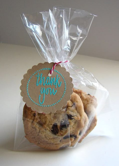 Packaging Cookies To Sell, Cookie Favors Packaging, Bake Sale Packaging, Bread Packaging, Baking Packaging, Dessert Packaging, Cookie Business, Bakery Packaging, Cookie Favors