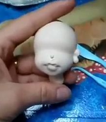 Air Dry Clay Tutorials: Modeling a Simple Doll Face Simple Doll, Art Doll Tutorial, Sculpting Tutorials, Doll Making Tutorials, Paper Mache Clay, Sculpted Doll, Clay Faces, Simple Face, Polymer Clay Dolls