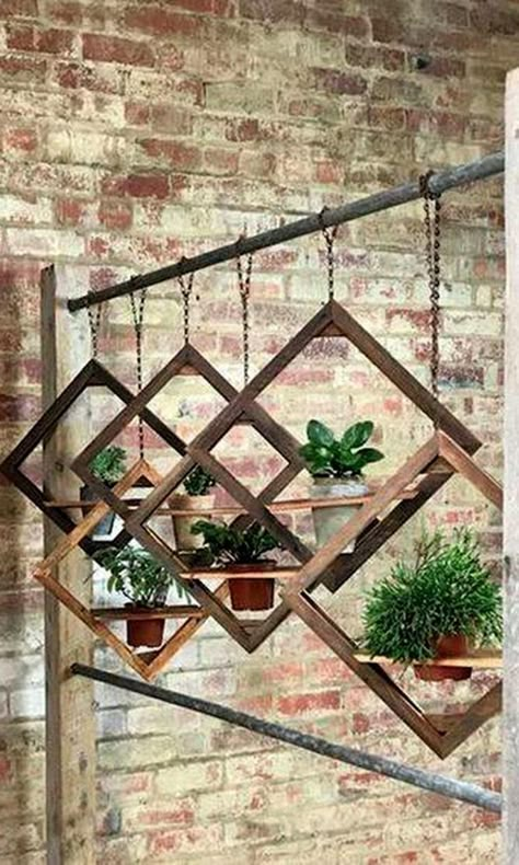 Plants Hanging, Hanging Planters Indoor, نباتات منزلية, Succulent Wall Art, Vertical Herb Garden, Room Makeovers, Planter Design, Succulent Wall, Wooden Planters