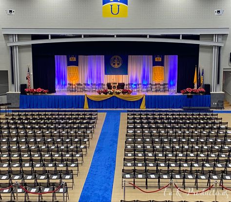 Graduation School Decorations, Graduation Ceremony Backdrop, Graduation Ceremony Background, Convocation Decoration Ideas, Stage Decor For Graduation, Grad Ceremony Decorations, School Stage Design, School Stage Decoration Ideas, Graduation Stage Decor