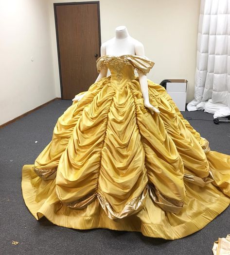 25.1 k mentions J’aime, 310 commentaires - Nephi Garcia (@designerdaddy_) sur Instagram : "Did you see my #Facebook live stream of me making this dress from beginning to end yesterday?  What…" Real Life Princess Dresses, Belle Cosplay, Belle Costume, White Costumes, Disney Princess Dresses, Fantasy Dresses, Belle Dress, Princess Gown, Fairytale Dress