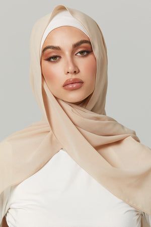 Beige Hijab, Hijab Styling, Hijab Colors, Hijab Makeup, Model Hijab, Hijab Ideas, Hijab Caps, Style Tutorial, Hijab Collection