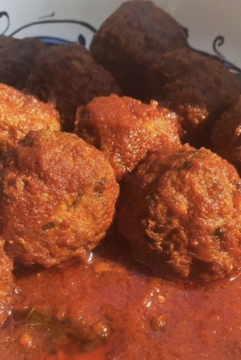 Sunday Meatballs (Polpette) - Frannie Loves Food Beef Braciole, Sunday Sauce, Sausage Meatballs, Italian Meatballs, Sweet Italian Sausage, Pork Rinds, Sunday Dinner, Pork Ribs, Italian Sausage