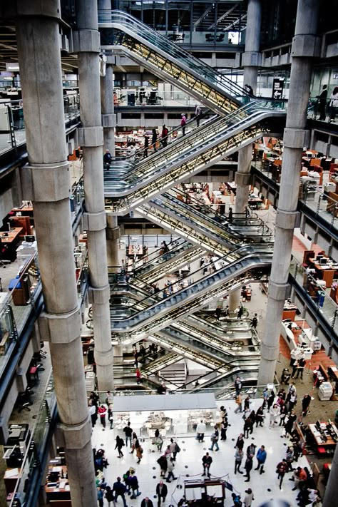 Lloyd’s of London Building Machine Architecture, Neutra House, Richard Rogers, London Buildings, Richard Neutra, Renzo Piano, Crowdfunding Campaign, Interesting Buildings, Amazing Buildings