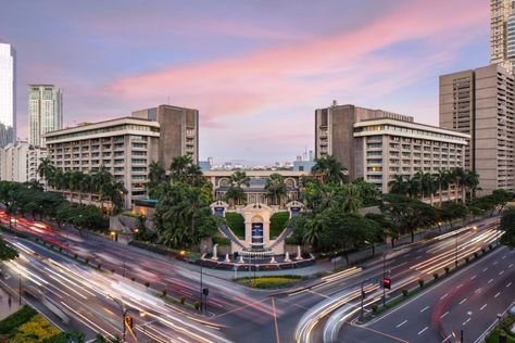 The Peninsula Manila is located in Makati municipality, Metro Manila capital, Philippines. Vancouver Hotels, Breakers Palm Beach, Peninsula Hotel, Makati City, Michelin Guide, Suite Life, Central Business District, Manila Philippines, Business District