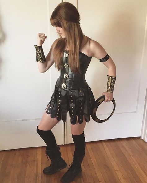 Warrior Princess Costume, Diy Princess Costume, Horse Halloween Costumes, Halloween Costume Ideas For Women, Costume Ideas For Women, Xena Warrior Princess, Xena Warrior, Egyptian Goddess, Halloween Costume Ideas